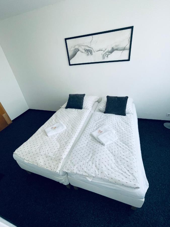 Apartmany Bryksova Prague Extérieur photo